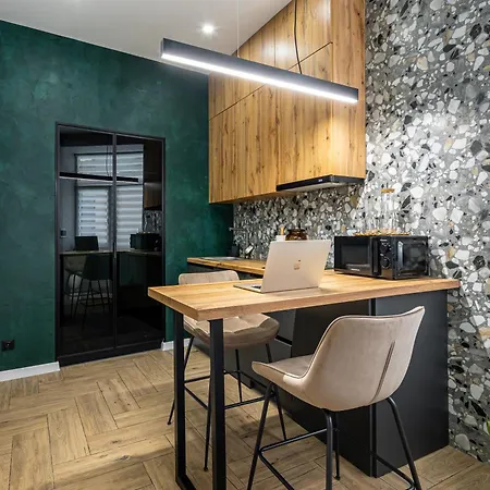 Apartament Avangard Hazova Ii